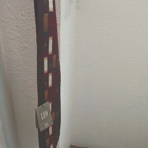 LEO Made in Italy 100% Silk Mens Tie 4" Width Burgundy Gold Champagne Color NWT